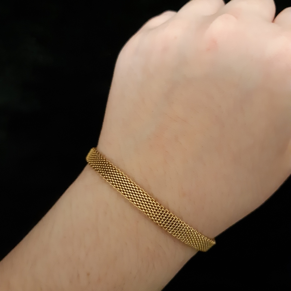 Gold bracelet